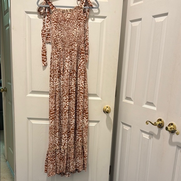 By Together Brown and White Tiered Maxi Sundress - Picture 7 of 9